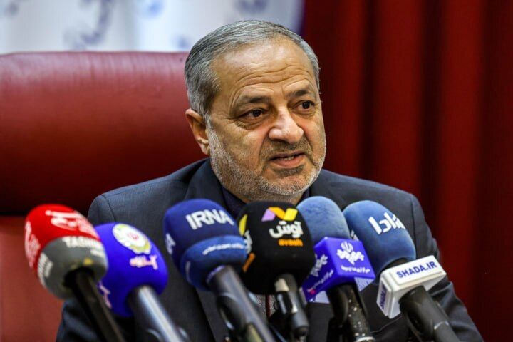 کاظمی: با توجه به کمبودها، درخواست اخذ مجوز برای استخدام ۷۴ هزار نیروی جدید را اعلام کرده‌ایم/ برای جبران عقب‌ماندگی‌ها، احتمالا برگزاری کلاس‌های جبرانی در پنجشنبه‌ها و بعد از ظهر‌ها را داشته باشیم