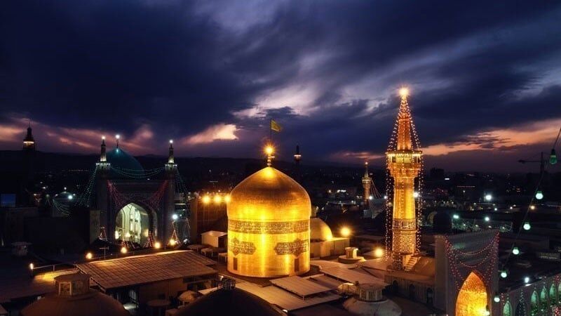 وضع حجاب در چند متری حرم امام رضا بسیار نامناسب است