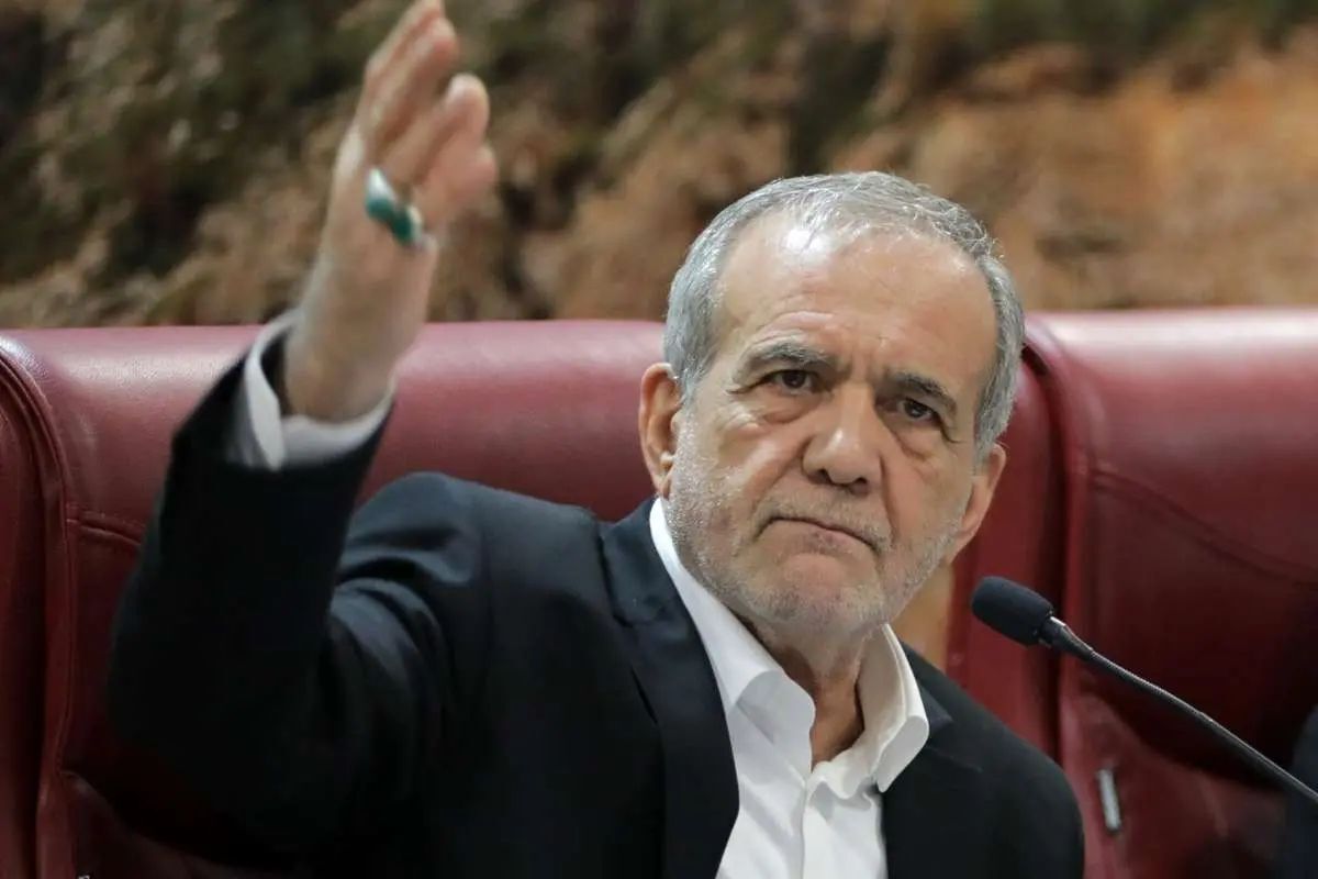 پزشکیان: دولت اگر بخواهد همه مشکلات را به تنهایی حل کند، ناچار می‌شود با چاپ پول، فشار سنگینی به دهک‌های پایین جامعه وارد کند