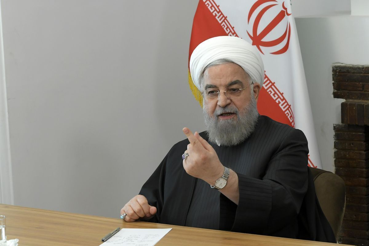بیانیه حسن روحانی پس از آتش‌بس جنگ ۴۰ روزه؛ یک بار دیگر نصرت خداوند به یاری ملت مؤمن ایران شتافت و مصداق نوید الهی شد، باید از رهبری نظام و شورای عالی امنیت ملّی قدردانی نمود که با هوشیاری و صلابت، ادامه و توقف درگیری نظامی را به شایستگی مدیریت کردند/ بای