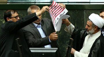 سفر نماینده جنجالی مجلس به خارج