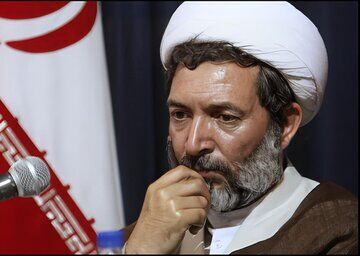 ادعای یک استاد حوزه: ایران در شاخص‌های رفاهی از آمریکا پیشی گرفته و این یک دستاورد تاریخی است!