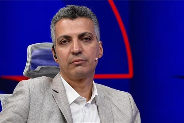 اعتراض روزنامه اطلاعات از حملات به عادل فردوسی‌پور / چرا می‌خواهید همانی باشد که شما می‌خواهید؟
