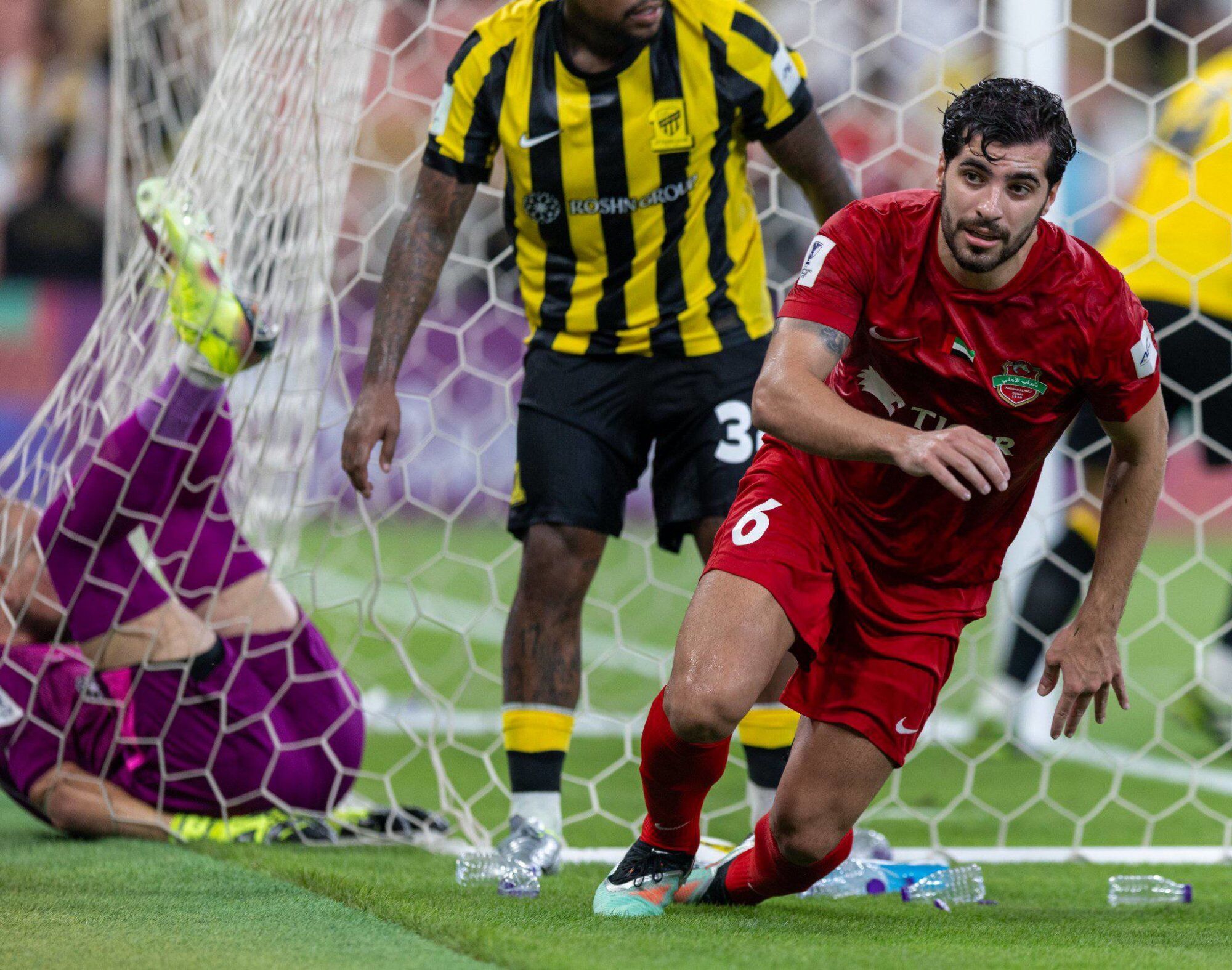 برد شباب الاهلی مقابل الاتحاد با درخشش سعید عزت اللهی