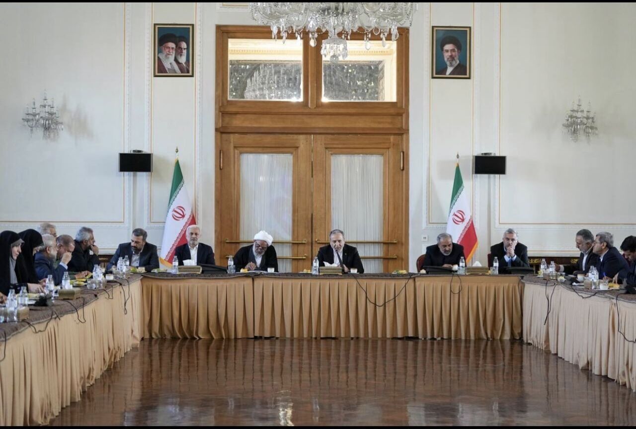 دیدار مجمع نمایندگان استان تهران در مجلس شورای اسلامی با وزیر امور خارجه