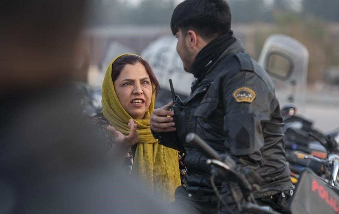از ورود زنان به استادیوم تا نوازندگی یک زن؛ وقتی نظرات شخصی قانون می‌شود!