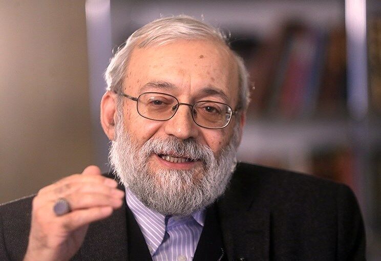 در آمریکا اگر خانمی برهنه پشت پنجره خانه‌اش باشد مردم می توانند به پلیس زنگ‌ بزنند