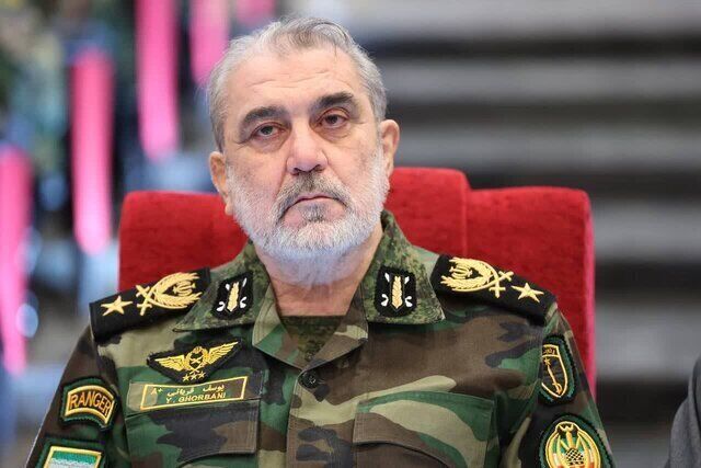 معاون هماهنگ‌کننده نیروی زمینی ارتش خبر داد؛ آماده‌باش کامل بالگردها و هواپیماهای هوانیروز برای مراسم تشییع در سراسر کشور