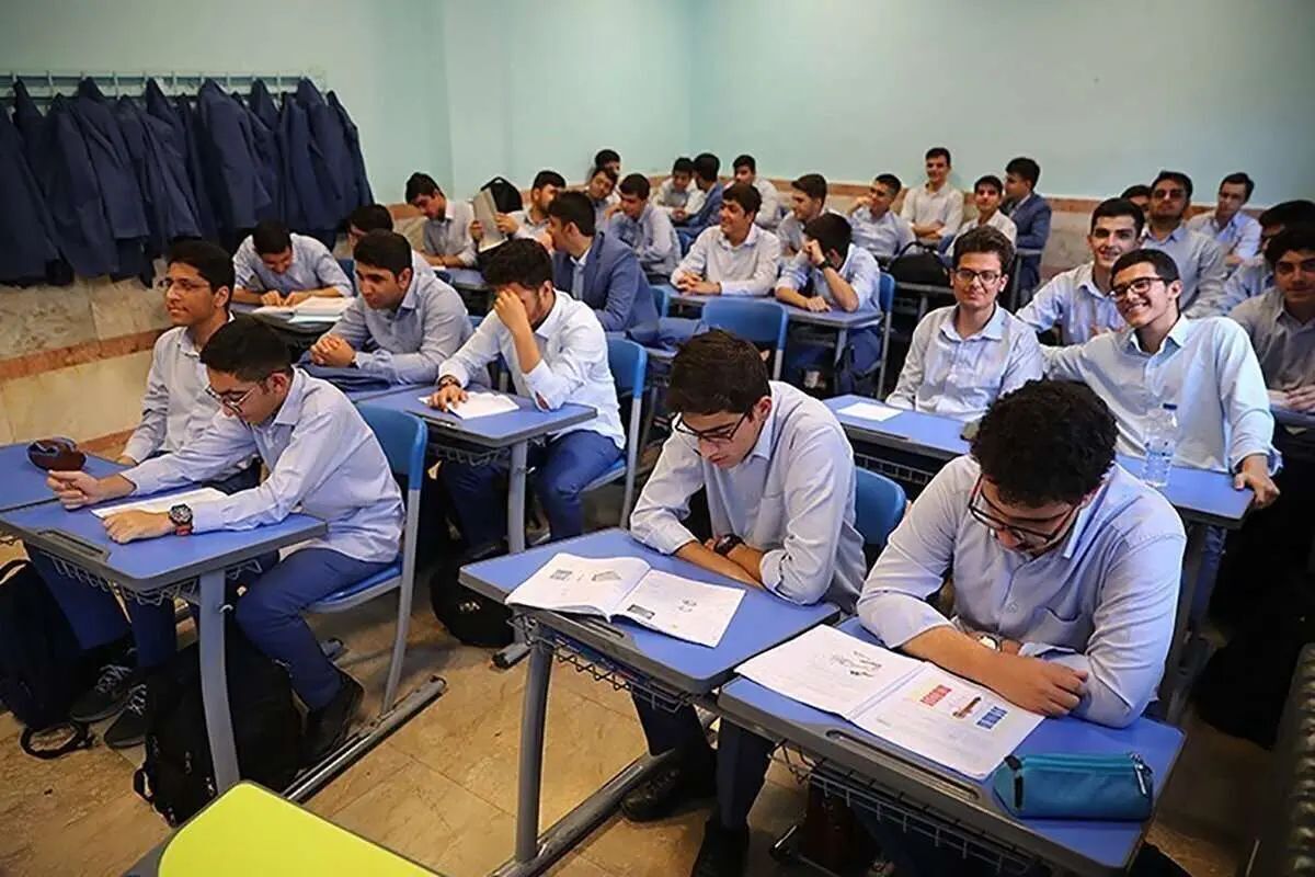 خسروپناه: تصویب تاثیر قطعی معدل پایه‌های ۱۱ و ۱۲ دیگر تغییر نخواهد کرد