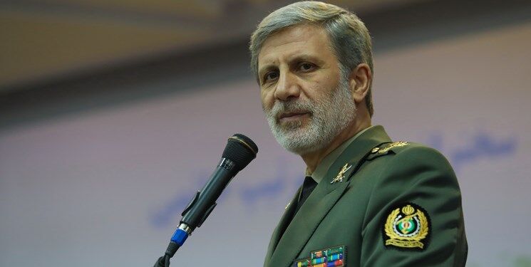 دشمن می‌خواهد دستاوردهای بی‌نظیر نظام را زیر سوال ببرد