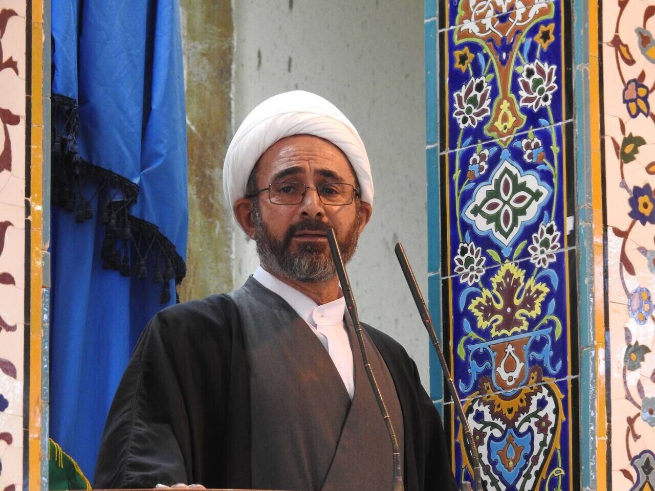 توصیه امام جمعه ایلام: اگر اعتراض دارید طوری مطرح نکنید که دشمن خوشحال شود