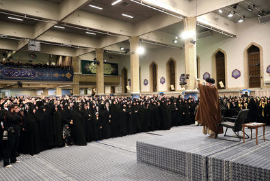دیدار رهبری با بانوان