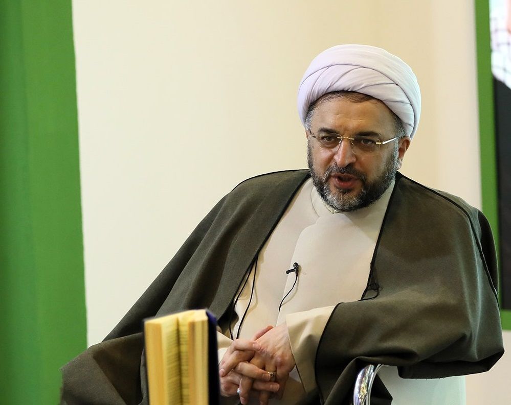 بسته شدن درب مساجد را در علل زیر بجوئید!