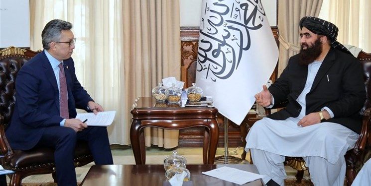 دیدار وزیر تجارت قرقیزستان با مقام ارشد طالبان در کابل