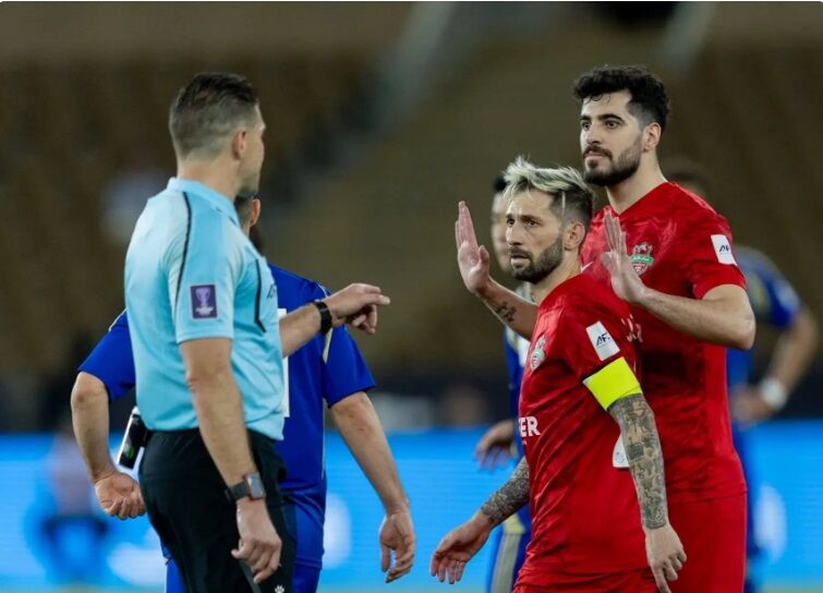 واکنش ها به جنجال داوری در بازی شباب الاهلی و ماشیدا