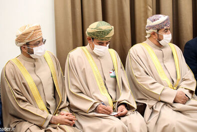 سلطان عمان و رهبری
