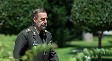 وزیر دفاع خبر داد: خودکفایی ایران در تولید بسیاری از تجهیزات نظامی