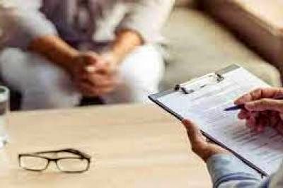 دام پلید روان‌شناس قلابی برای زن جوان
