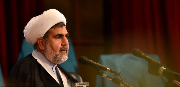 نماینده مجلس: جوانان را از اسارت شبکه‌های اجتماعی آزاد خواهیم کرد!+ ویدئو