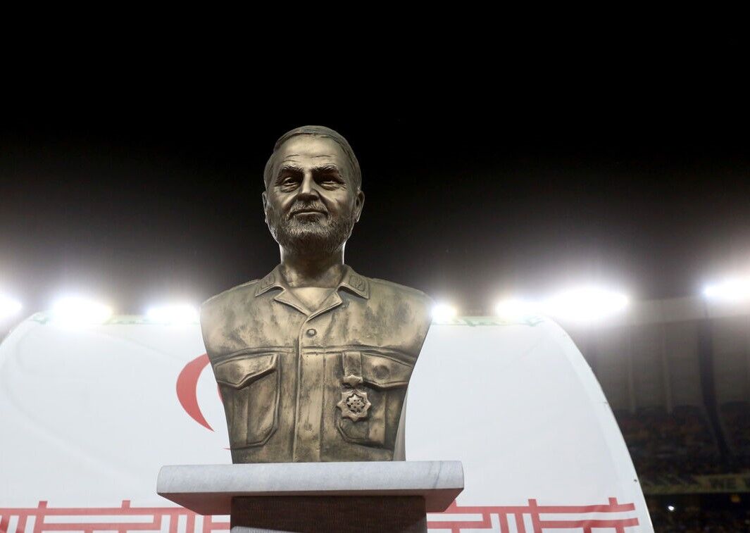 محل قرارگیری مجسمه شهید سلیمانی از بی‌درایتی بود؛ هم توبیخ شدند هم دشمن‌شاد شدیم!