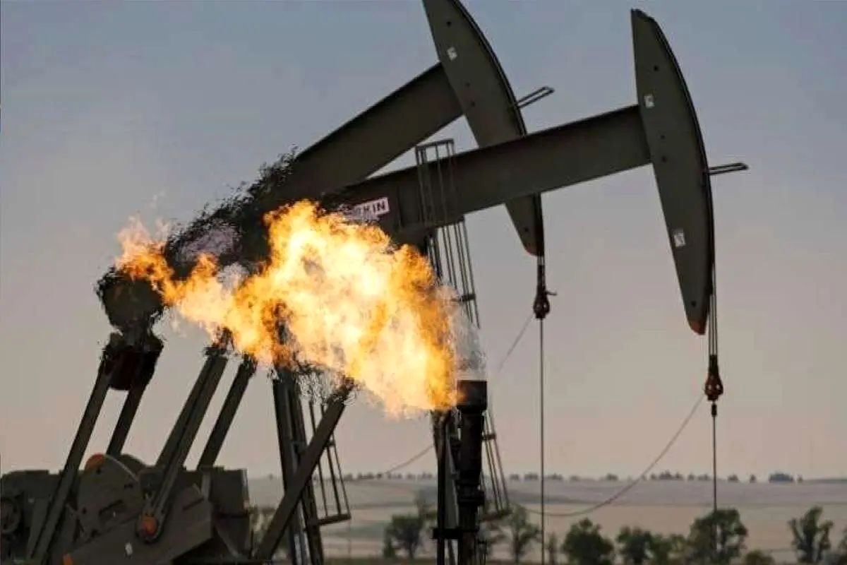 دومین برداشت واشنگتن از ذخایر‌ راهبردی نفت با هدف کاهش‌ قیمت سوخت/ ۸ میلیون و ۴۸۰ هزار بشکه نفت از ذخیره‌سازی‌های راهبردی آمریکا به چهار شرکت نفتی داده شد