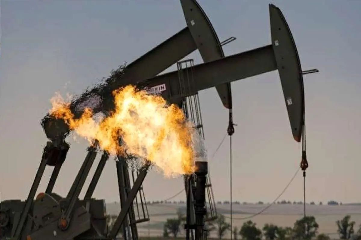 دومین برداشت واشنگتن از ذخایر‌ راهبردی نفت با هدف کاهش‌ قیمت سوخت/ ۸ میلیون و ۴۸۰ هزار بشکه نفت از ذخیره‌سازی‌های راهبردی آمریکا به چهار شرکت نفتی داده شد