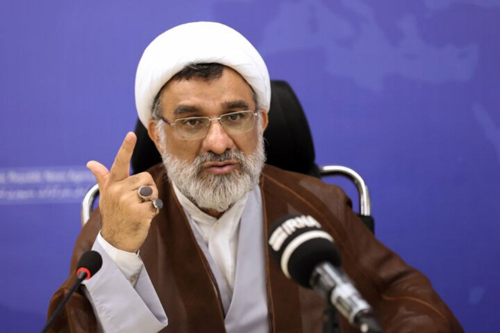 خسروپناه: احتمال تصویب افزایش سن جذب معلمان وجود دارد