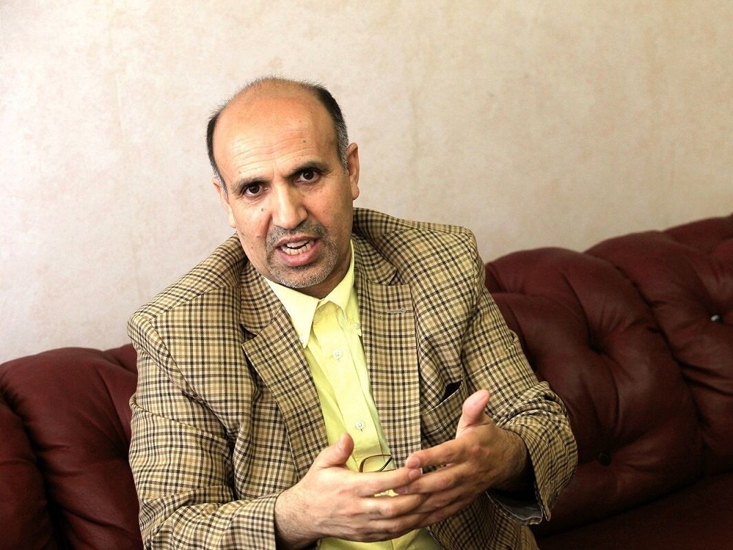 فارغ‌التحصیلان صفر کیلومتر امام صادقی در دولت پست گرفته‌اند