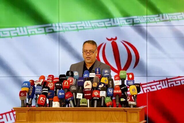 پس از ساعت ۲۴، پلمب صندوق‌ها باز شده و شمارش آرا آغاز می‌شود