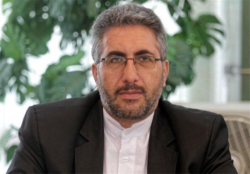 دریافت شهریه اضافی در مدارس غیردولتی، مصداق گرانفروشی است