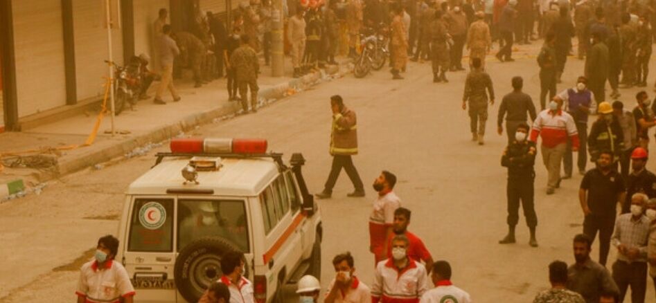 تعداد جانباختگان حادثه متروپل آبادان به ٢۴ نفر رسید