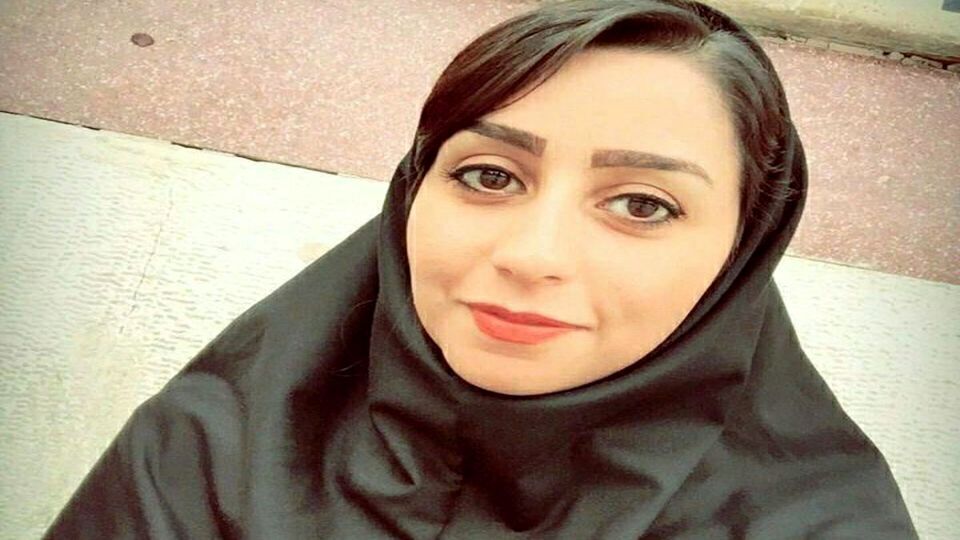 منیژه موذن به قید وثیقه از اوین آزاد شد