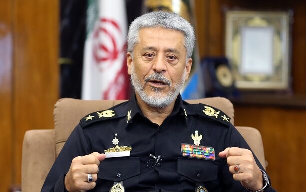 دریادار سیاری: نیروی‌های نظامی کشور از پیشرفته‌ترین تجهیزات بهره‌مند هستند