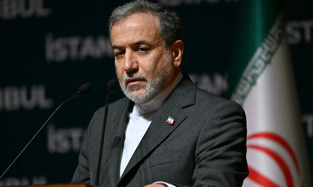 عراقچی: در قضیه زنگزور در تماس با آذربایجان و ارمنستان هستیم، به ما اطمینان دادند که هیچ تهدیدی متوجه ما نخواهد بود؛ به صراحت اعلام کرده‌ایم که تغییر ژئوپولتیک در مرزها را نمی‌پذیریم