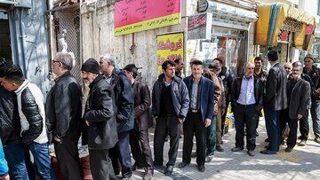 کیهان: تشکیل صف‌های طولانی برای تهیه گوشت تقصیر اصلاح‌طلبان است!