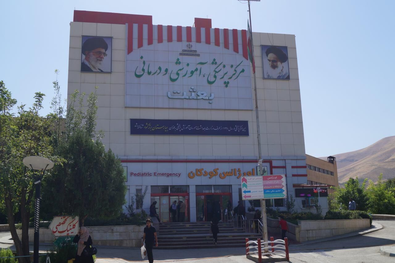 ریزش سقف ورودی بیمارستان بعثت سنندج جان یک نفر را گرفت