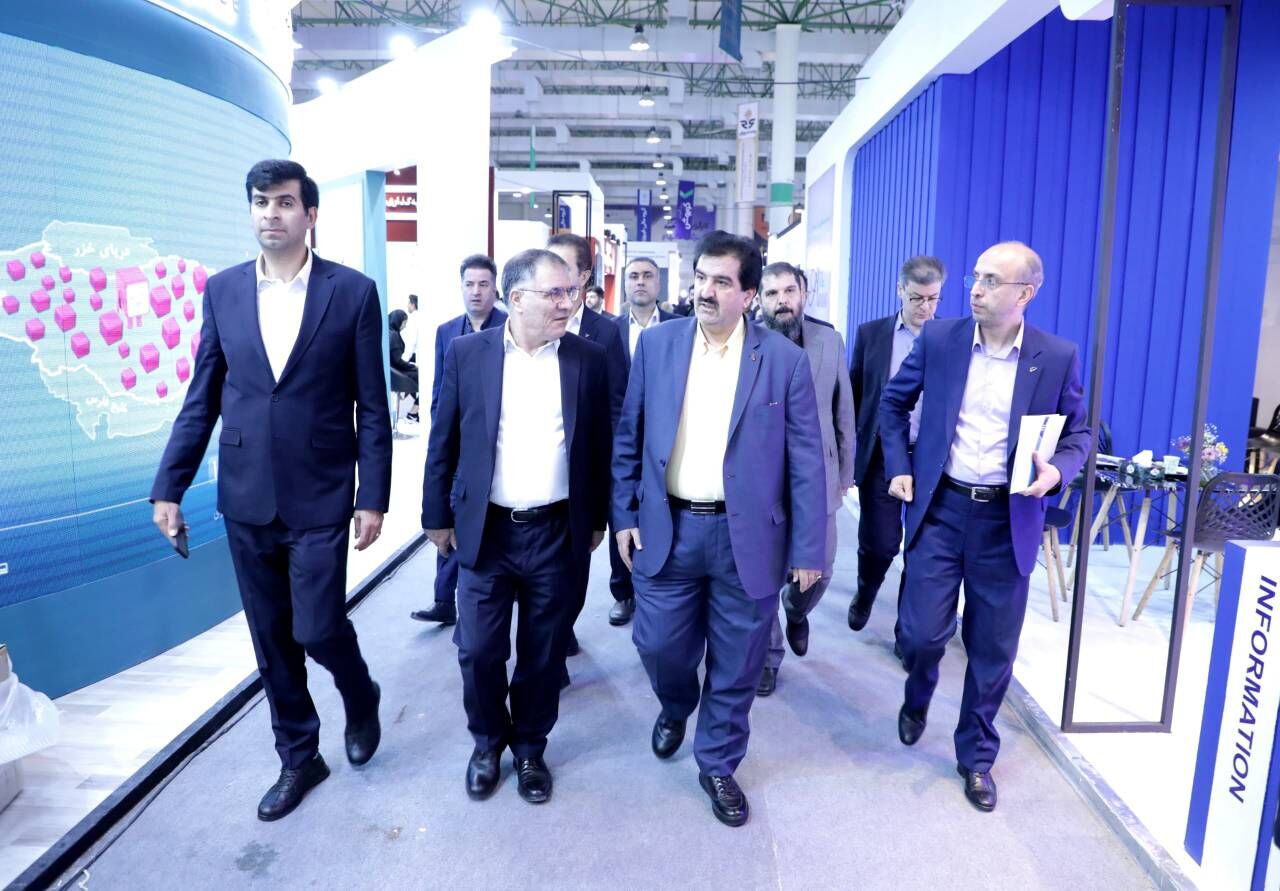 از کارت رفاهی تا فکتورینگ و سامانه SCF؛ ابزارهای نوین بانک رفاه کارگران برای تامین مالی بنگاه‌های اقتصادی