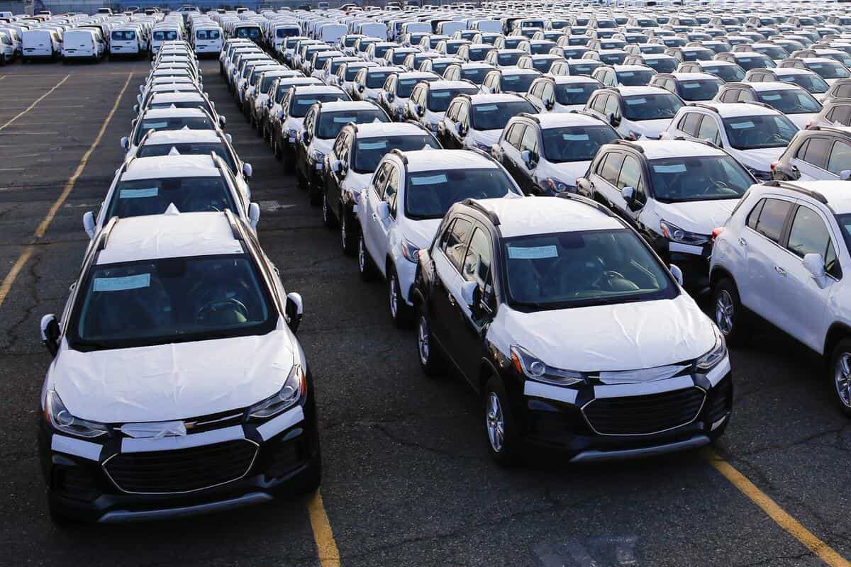 پیگیری واردات خودرو با عمر کمتر از 5 سال در هیات دولت
