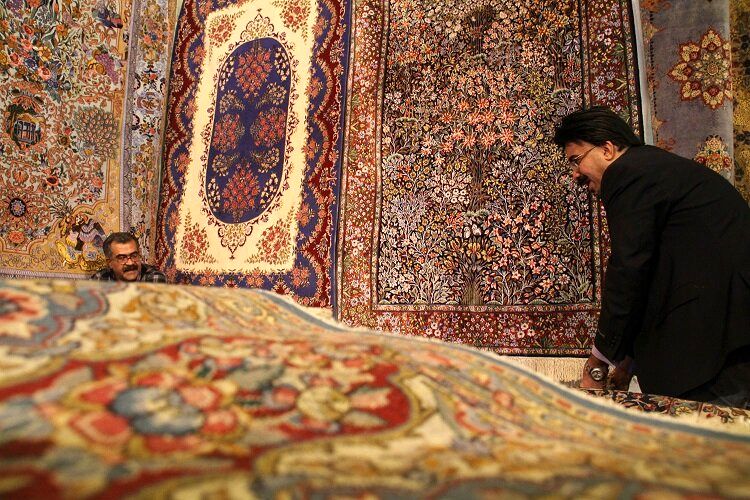 فرار مغزها به صنعت فرش رسید؛ ترکیه جای ایران را می‌گیرد؟