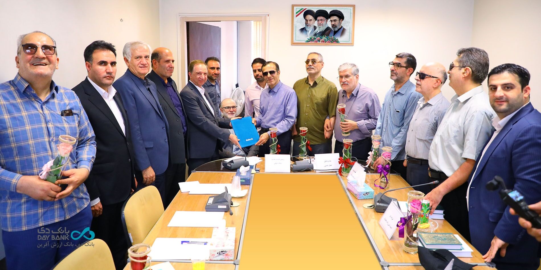 خدمت به جامعه ایثارگری افتخار «بانک دی» است
