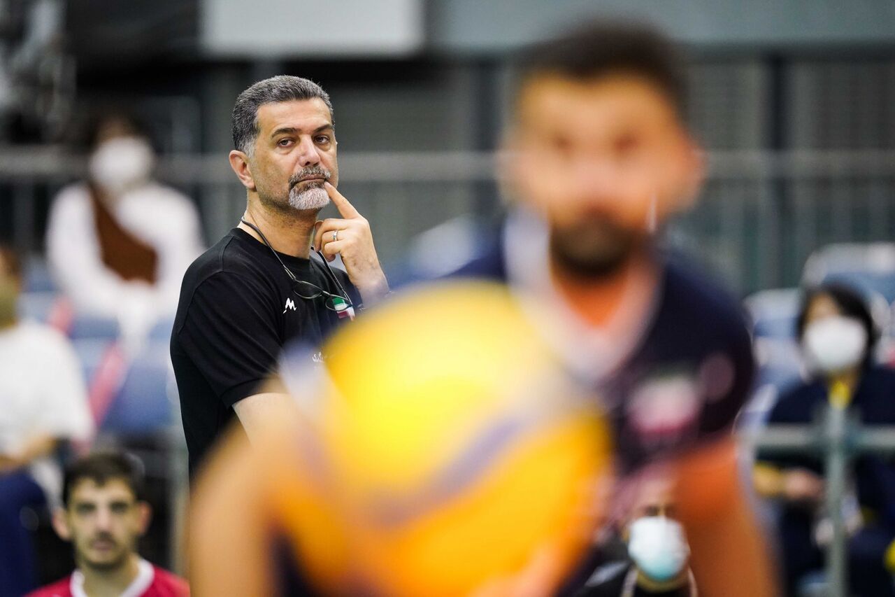 بهروز عطایی جواب پیاتزا را داد؛ تعریف مردم از نسل طلایی با شما فرق دارد/ خط خوردن اسماعیل‌نژاد؟ امیدوارم این تصمیم به تیم کمک کند