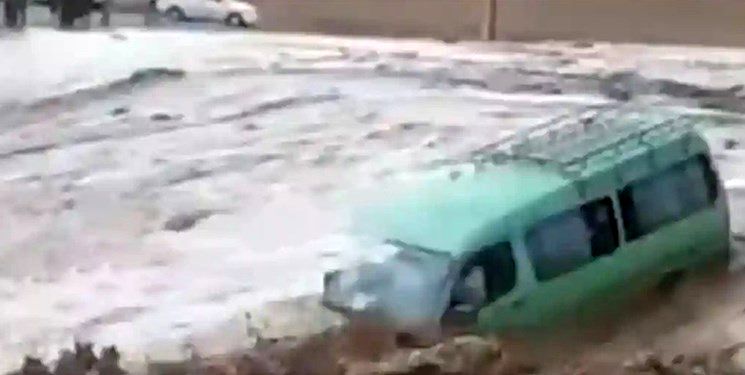 آخرین خبرها از ۳ مفقودی حادثه واژگونی ون در سیلاب مشهد