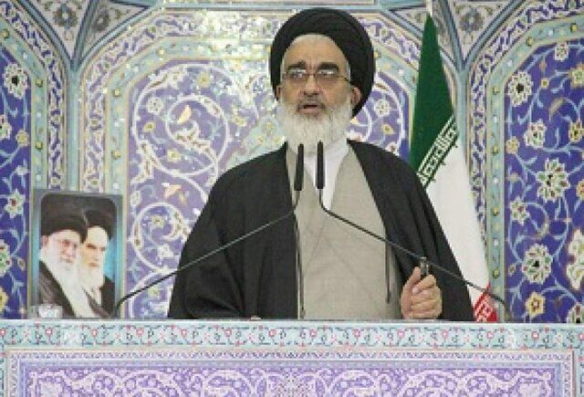 چهارشنبه‌سوری سنت زشت و غلطی است / باید به ترامپ فهماند که اسرائیل باید نابود شود
