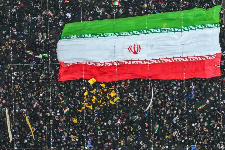 نیویورک‌تایمز: راهپیمایی ایرانی‌ها «نمایش ایستادگی» مردم ایران بود