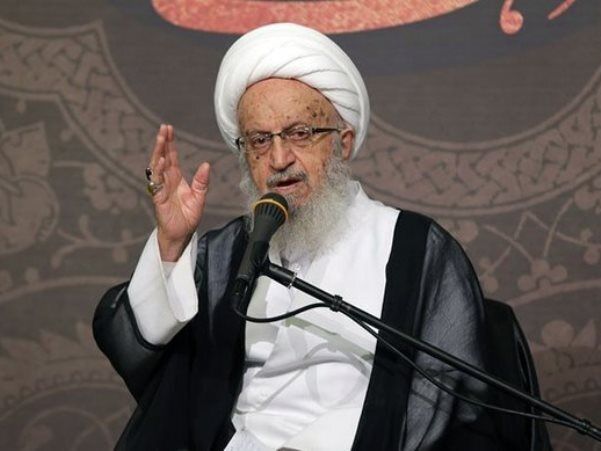 آیت‌الله مکارم شیرازی: استغفار سبب نزول برکات الهی می‌شود/ ریشه بسیاری از بحران‌های اجتماعی، ورود زندگی‌ها به مرحله تجمل و چشم‌وهم‌چشمی است