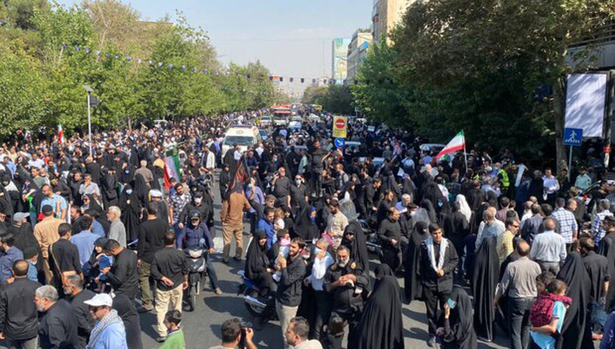 راهپیمایی نمازگزاران تهران و دیگر شهرها در محکومیت اهانت به مقدسات و آشوبها