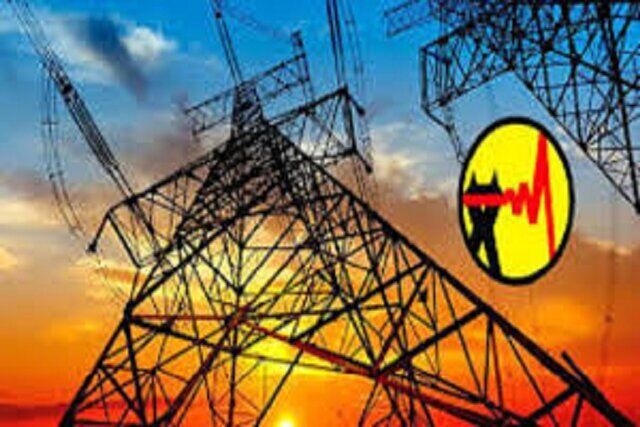 وزیر نیرو: مطلقا در منطقه هرمزگان خاموشی نداریم / در جریان حملات، سه خط انتقال برق ۴۰۰ کیلوولت و دو خط ۲۳۰ کیلوولت آسیب دید، اما این خطوط در کمتر از ۶ ساعت بازسازی شدند