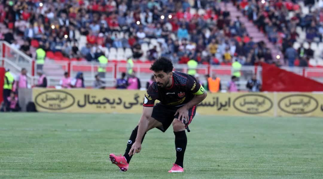 عالیشاه هواداران را تحریک کرد/45 درصد ظرفیت ورزشگاه پر شده بود!