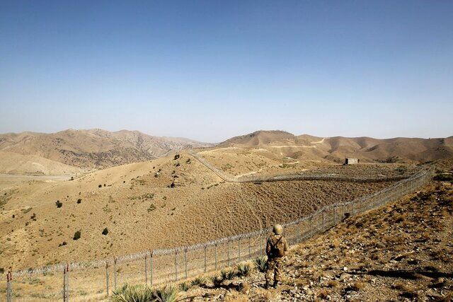 کشته شدن پنج نظامی پاکستان در تیراندازی افراد مسلح در مرز افغانستان