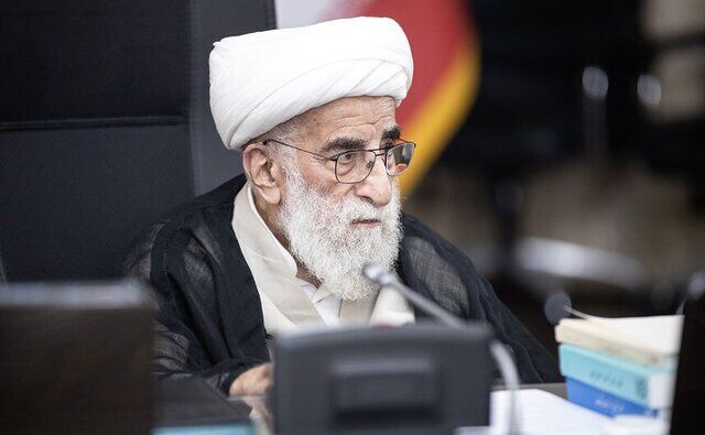آیت الله جنتی در راهپیمایی ۲۲ بهمن تهران + عکس